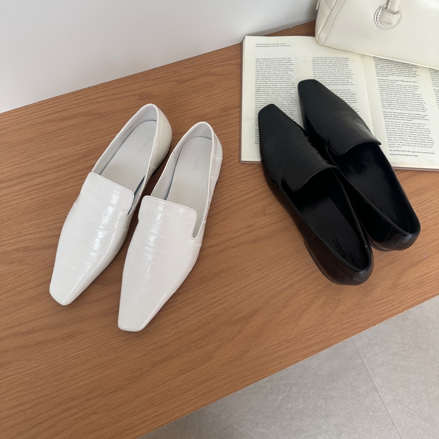 british-retro-square-toe-loafer-shoes-for-women-2026-low-heel-casual-commuter-leather-shoes_1