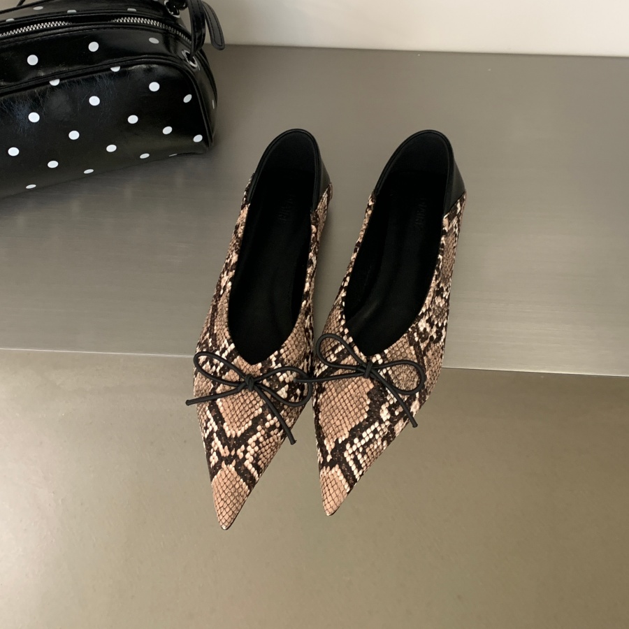 Genuine Leather Butterfly Bow Low Heel Shoes for Women 2026 Early Spring French Elegant Pointed Toe Shallow Mouth Chunky Heel - Image 4