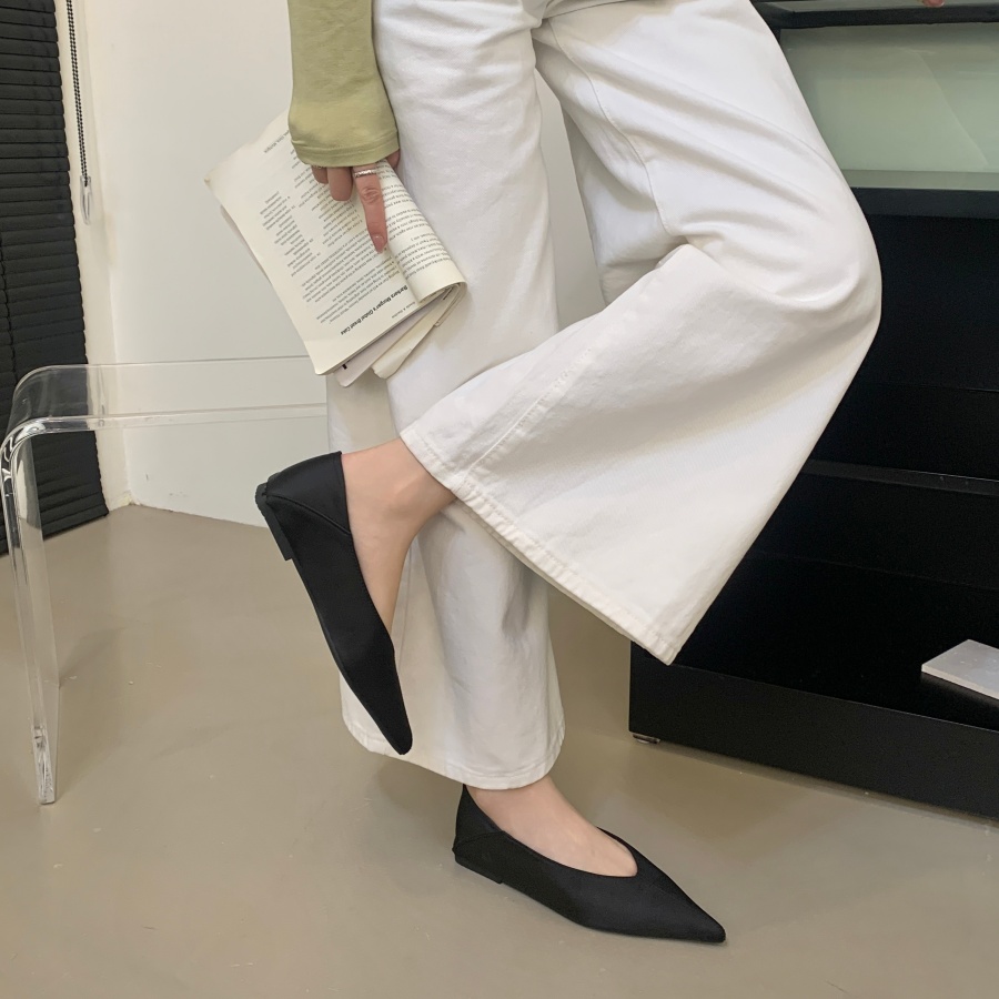 Korean Style Pointed Toe Flat Low Top Women's Shoes 2026 Spring Silk Soft Sole Comfortable Fashion High Heels - Image 3